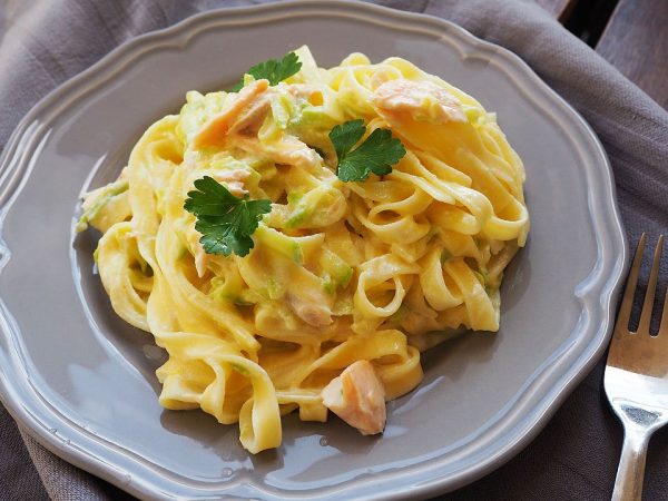 TAGLIATELE CU SOMON SI DOVLECEL 400GR